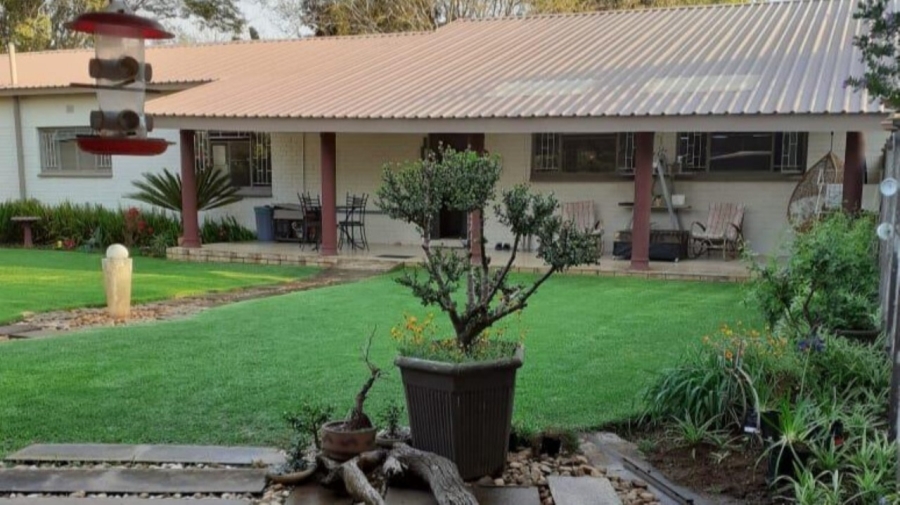 To Let 3 Bedroom Property for Rent in Mooinooi North West